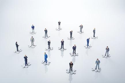 「定年で引退」は過去の話？ミドル・シニア世代がマルチステージのキャリアを充実させる方法 